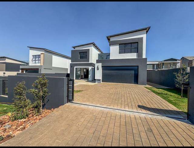 4 BEDROOM HOUSE FOR SALE IN FOUNTAINBROOK ESTATE